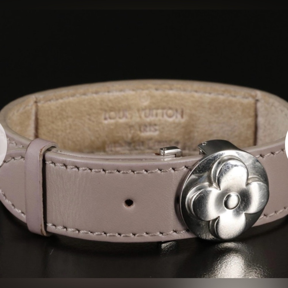 💯 Authentic Louis Vuitton Monogram Leather “Wish” Bracelet Beautiful Nude Color